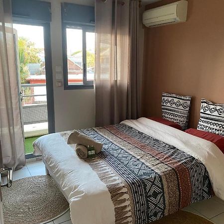 Appartement Le Suffren à Saint Pierre Extérieur photo