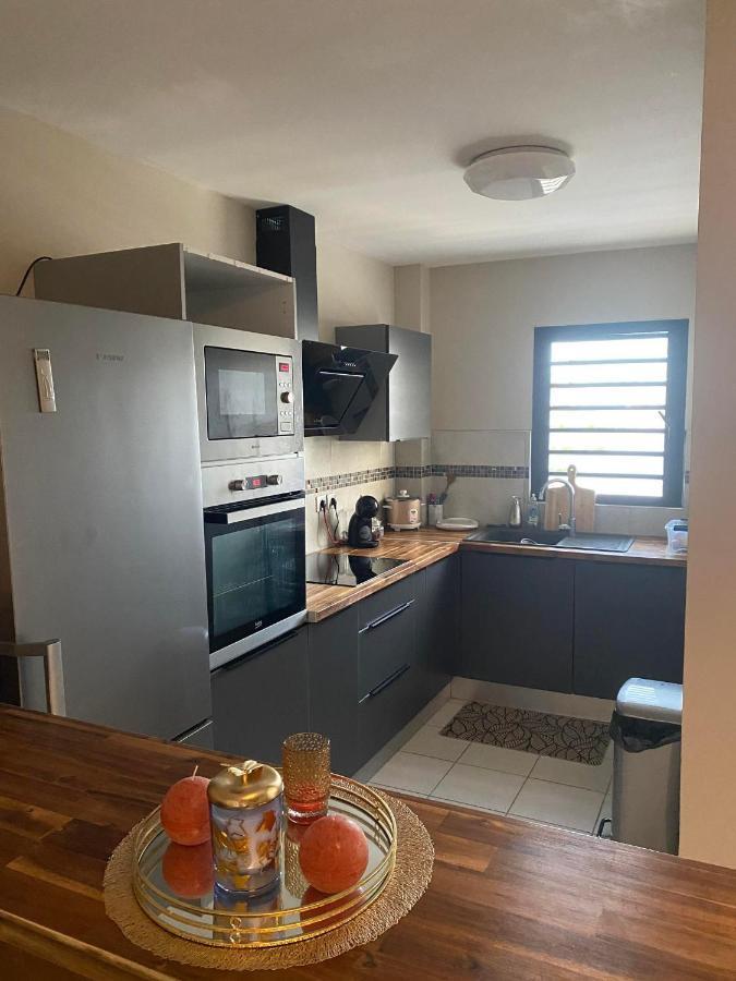Appartement Le Suffren à Saint Pierre Extérieur photo